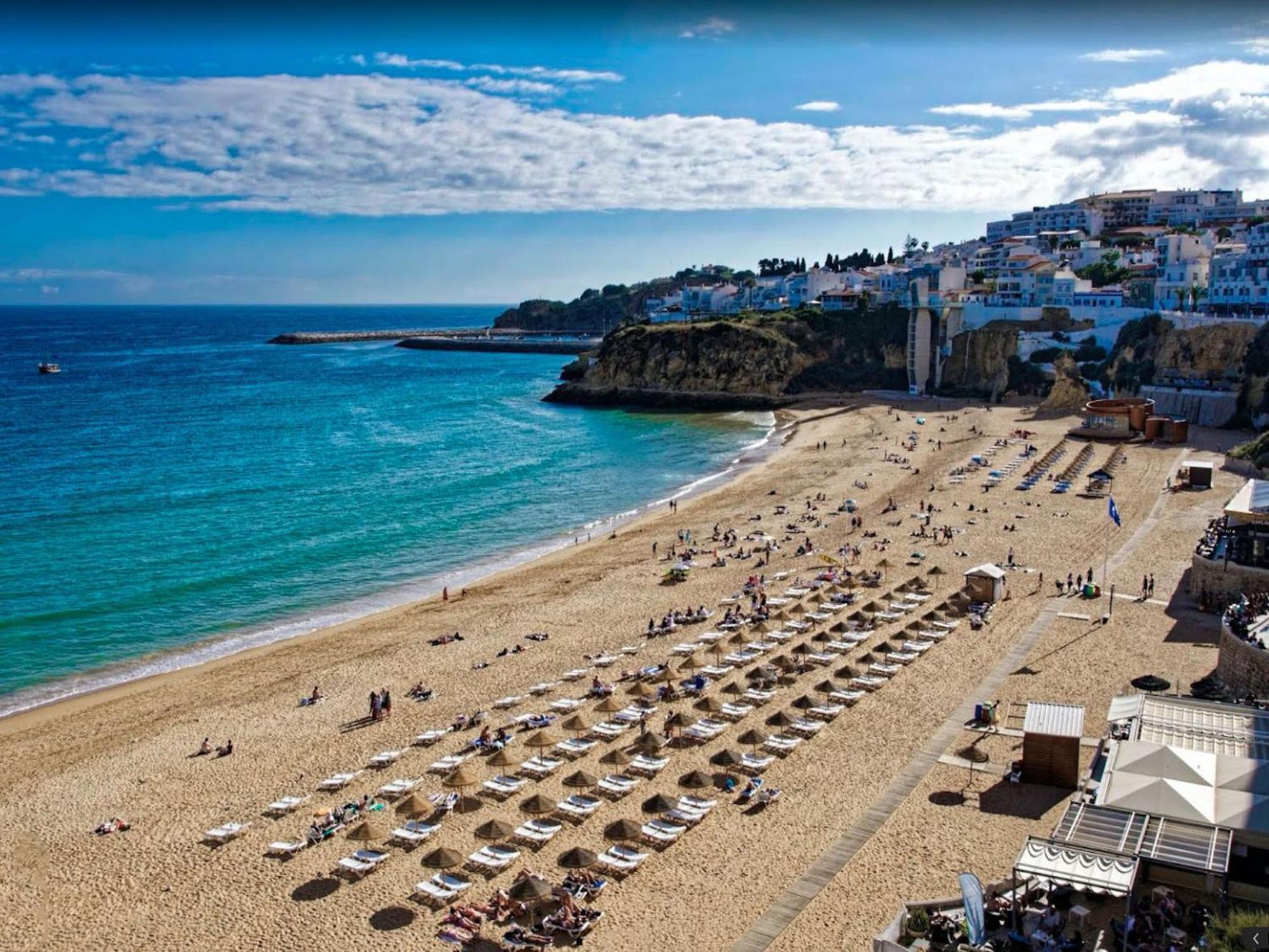 Apartment Luxury 3 Bedroom Apartment, Pool Garden Views Albufeira